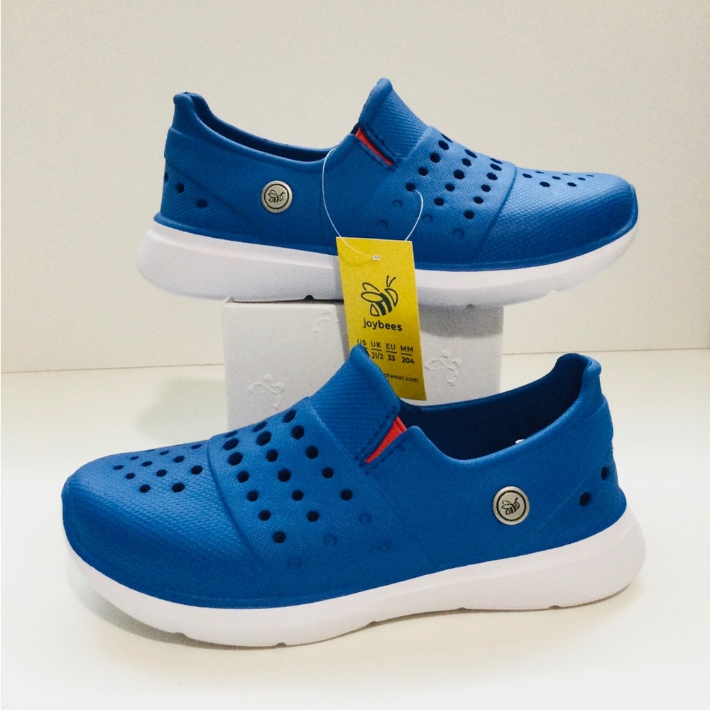 Joybees Kids Splash Sneakers Slip-On Clogs in Blue, Sz. J1/J2 , UNISEX , NEW